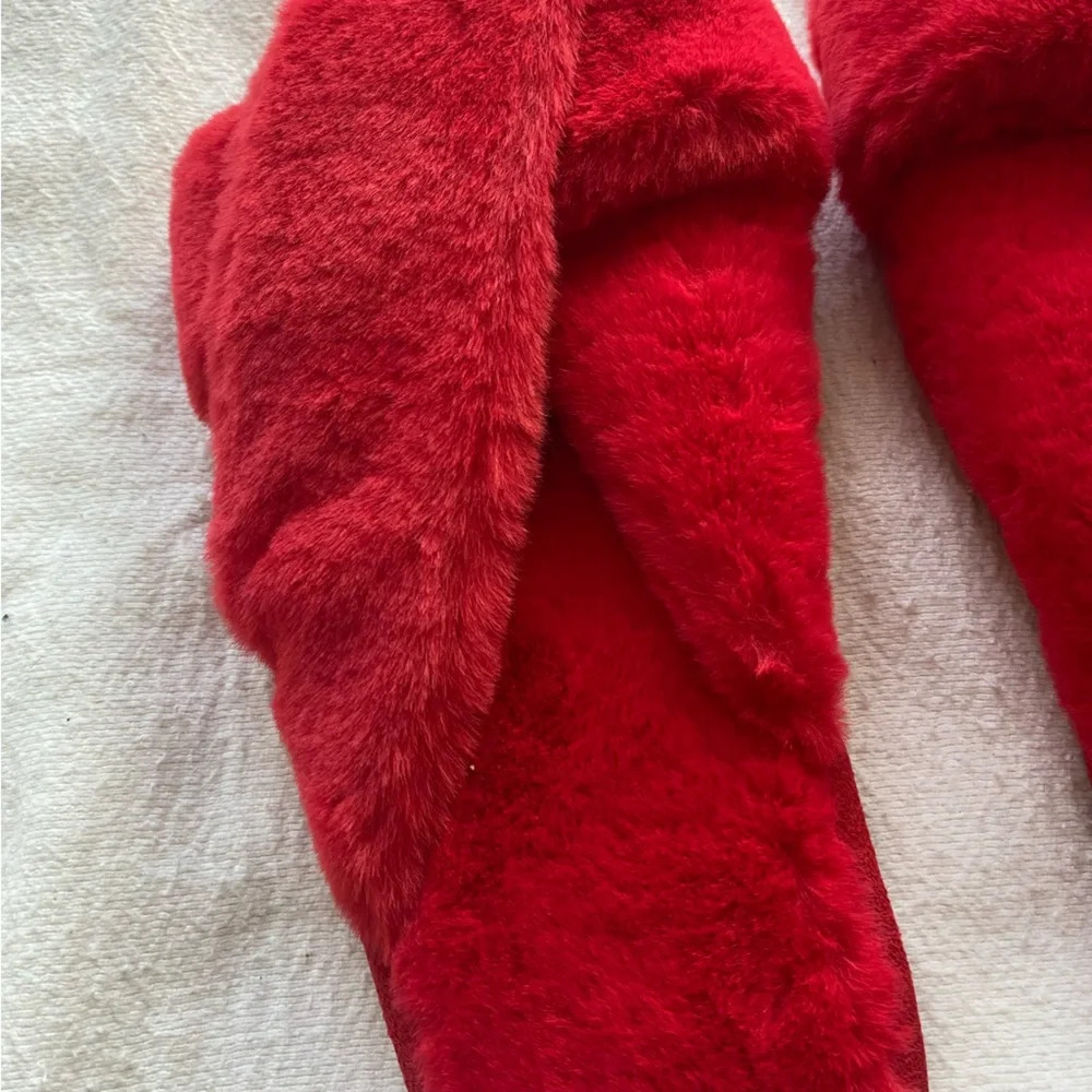 LOFT Faux Fur Twist Slippers Lounge House Slides in Tango Red Size Large - Picture 5 of 5